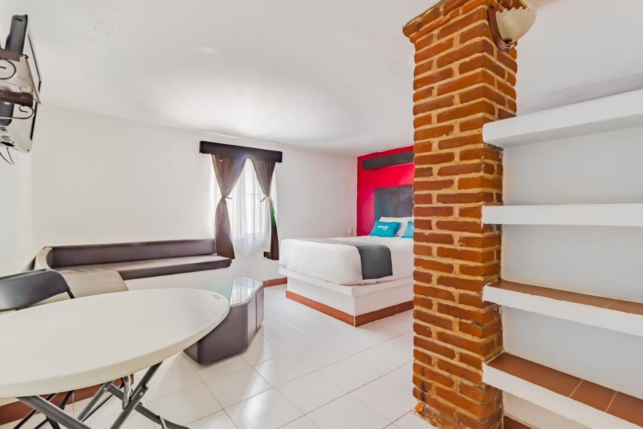 Ayenda Meson Del Rio Hotel Tepotzotlan Екстериор снимка