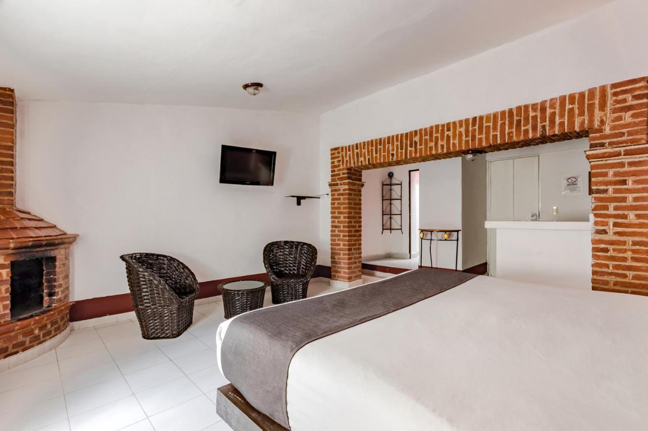Ayenda Meson Del Rio Hotel Tepotzotlan Екстериор снимка
