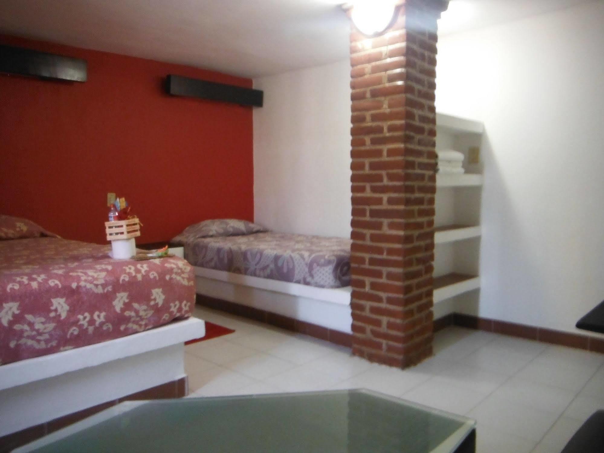 Ayenda Meson Del Rio Hotel Tepotzotlan Екстериор снимка