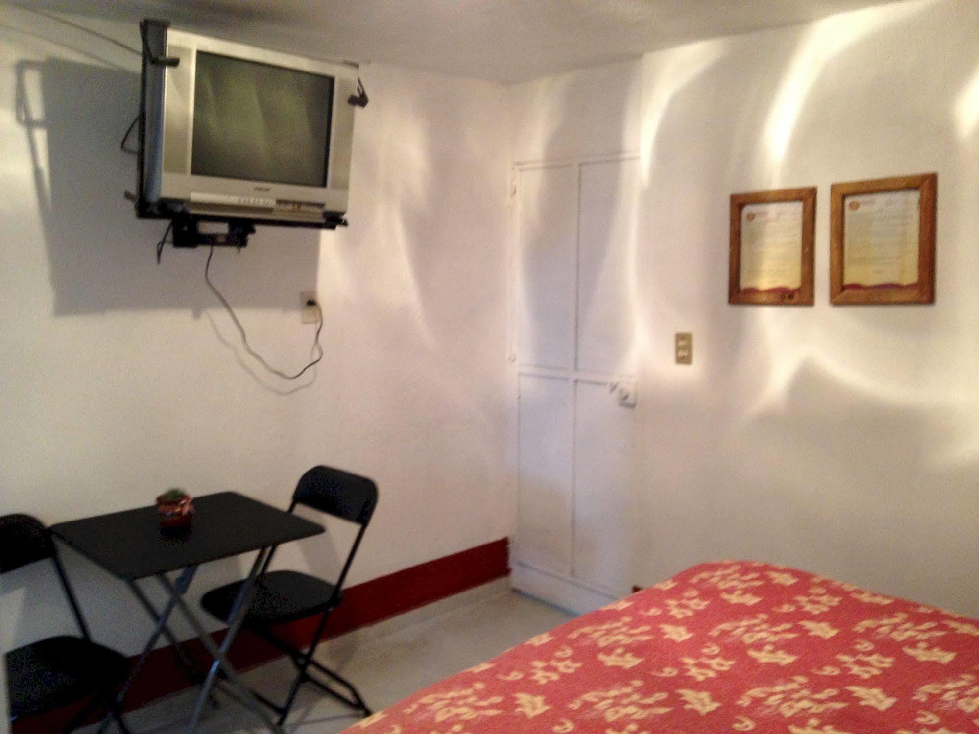 Ayenda Meson Del Rio Hotel Tepotzotlan Екстериор снимка