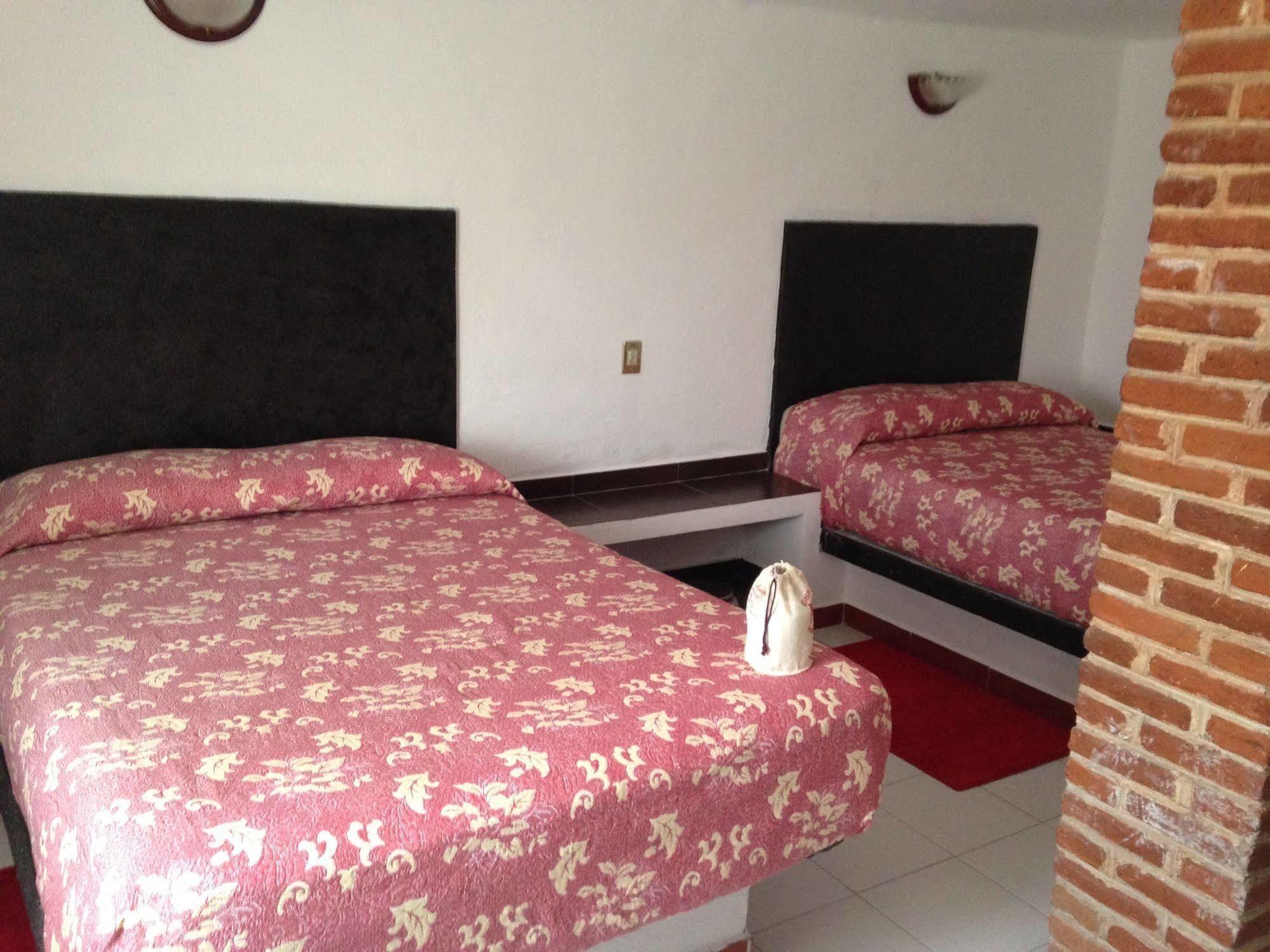 Ayenda Meson Del Rio Hotel Tepotzotlan Екстериор снимка