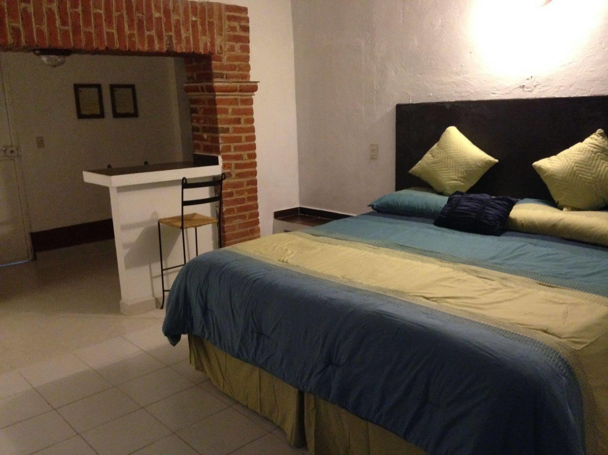 Ayenda Meson Del Rio Hotel Tepotzotlan Екстериор снимка